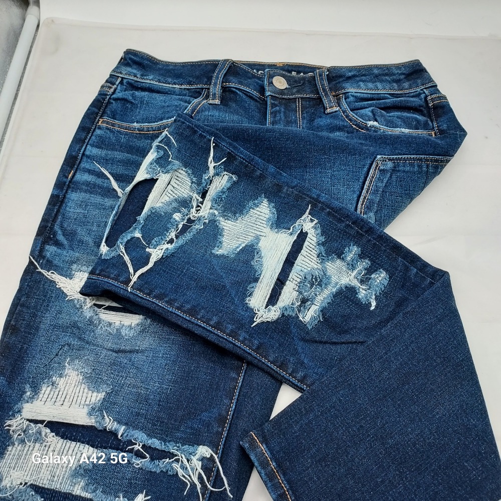 American Eagle Hi-Rise Jegging Dark Wash Distressed Ripped Jeans Size 6 Regular
